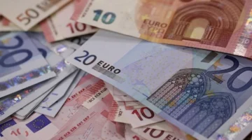 تقرير بنك المغرب يكشف تطورات سعر صرف الدرهم مقابل الدولار والعملة الأوروبية الموحدة